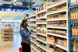 Thị trường hàng hoá duy trì bình ổn, không để thiếu hàng cho dịp Tết Ất Tỵ