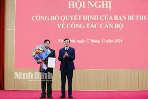 Nhân sự 17/12: Ban Bí thư chỉ định nhân sự tỉnh Ninh Bình; tỉnh Quảng Bình có tân Chủ tịch UBND