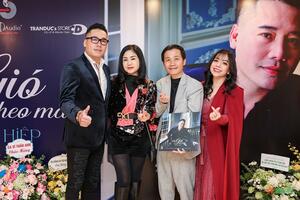 Ca sĩ Tuấn Hiệp ra mắt đĩa than nhạc tình “Như gió heo may” tri ân người yêu nhạc
