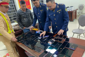 Thái Bình: Tạm giữ 89 chiếc Iphone không rõ nguồn gốc