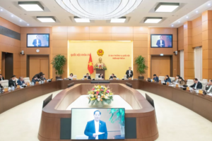 Giá vé xe tăng cao khiến người dân bức xúc