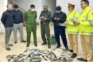 Tuyên Quang: Phát hiện hàng trăm gói xúc xích không nguồn gốc