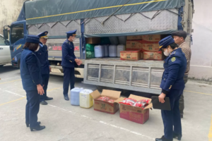 Hà Giang: Thu giữ gần 1.000 lít rượu không rõ nguồn gốc