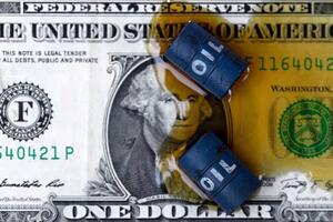 Giá xăng dầu hôm nay (4-2): Nhích nhẹ