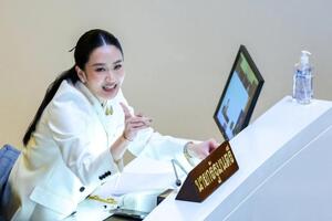 Thủ tướng Thái Lan vượt qua cuộc bỏ phiếu bất tín nhiệm