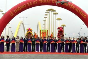 Thành phố Huế: Thông xe kỹ thuật cầu Nguyễn Hoàng