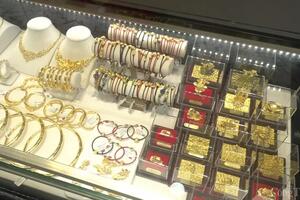 Giá vàng hôm nay 30/03/2025: Chưa có dấu hiệu giảm nhiệt