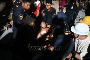 Động đất tại Myanmar: Tìm thấy người còn sống sau gần 60 giờ mắc kẹt