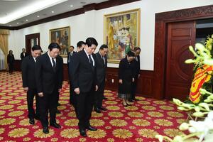 Lãnh đạo Đảng, Nhà nước viếng nguyên Chủ tịch Đảng Nhân dân cách mạng Lào, nguyên Chủ tịch nước Lào Khamtay Siphandone