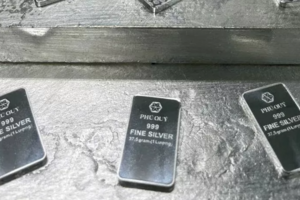 Giá bạc hôm nay 7/4/2025: Bạc giữ nguyên