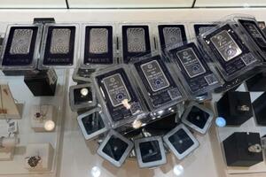 Giá bạc hôm nay 15/4/2025: Bạc đồng loạt tăng