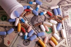 Thuế quan của Mỹ: Các hãng dược phẩm đa quốc gia kêu gọi EU hỗ trợ