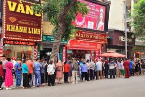 Giá vàng chiều nay (17-4): Vàng lập đỉnh mới