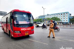 Hà Nội: Xử phạt hàng loạt xe khách quanh khu vực bến xe Mỹ Đình