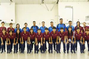 16 cầu thủ futsal nữ Việt Nam chuẩn bị cho giải châu Á