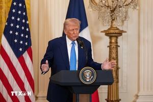 Tổng thống D. Trump gặp lãnh đạo các tập đoàn bán lẻ hàng đầu