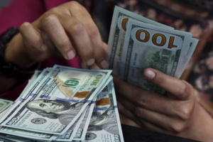 Tỷ giá USD hôm nay (23-4): Đồng USD lấy lại đà tăng