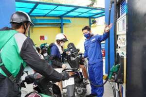 Lùi thời gian điều hành giá xăng dầu sang ngày 5/5/2025