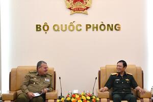 Đại tướng Nguyễn Tân Cương hội kiến Chủ nhiệm Chính trị các Lực lượng vũ trang cách mạng Cuba