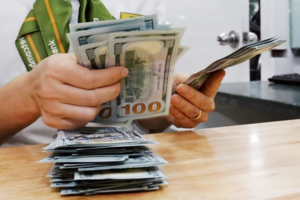 Tỷ giá USD hôm nay (18-5): Đồng USD tiếp đà tăng 4 tuần liên tiếp