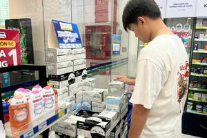 Phòng dịch Covid-19: Khẩu trang đắt hàng hơn nhưng giá ổn định