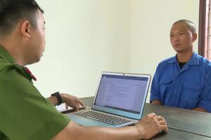 Tạm giữ đối tượng phá hoại ngai vàng triều Nguyễn tại Đại Nội Huế