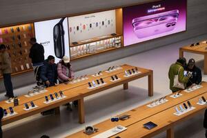 Mỹ đe dọa áp thuế 50% với hàng hóa EU