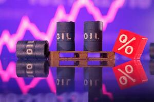 Giá xăng dầu hôm nay (18-6): Tăng vọt