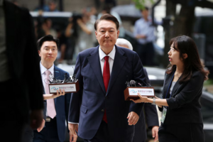 Tòa án Seoul phát lệnh bắt giữ cựu Tổng thống Hàn Quốc Yoon Suk Yeol