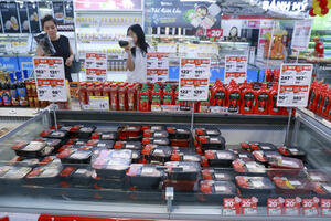 Doanh nghiệp tăng 50% dự trữ rau, ưu đãi lớn cho người dân mua sắm chống bão Wipha