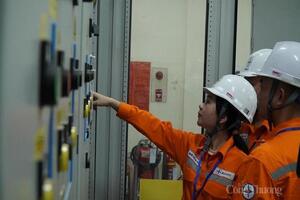 Tiết kiệm điện: Giữ an toàn lưới điện mùa nắng nóng