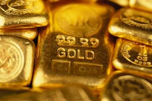 Giá vàng hôm nay (28-7): Vàng thế giới tiếp tục lao dốc