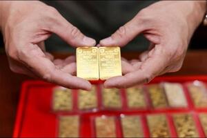 Giá vàng hôm nay (1-8): Vàng miếng SJC giảm, vàng thế giới tăng nhẹ