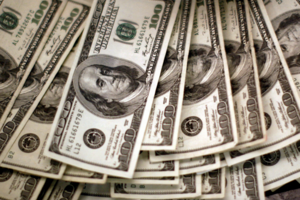 Tỷ giá USD hôm nay (2-8): Đồng USD lao dốc