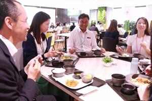 Mô hình “nhà ăn không bếp” được ưa chuộng ở Nhật Bản