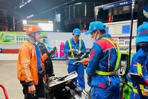Giá xăng dầu hôm nay 14/08/2025: Chìm trong sắc đỏ