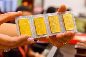 Giá vàng hôm nay (20-8): Vàng thế giới giảm mạnh