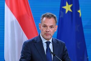 Ngoại trưởng Hà Lan tuyên bố từ chức