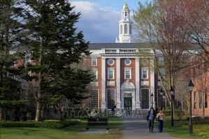 Tòa án Mỹ hủy bỏ quyết định cắt giảm hơn 2 tỷ USD tài trợ cho Đại học Harvard