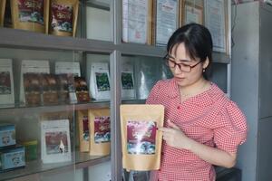 Sau sáp nhập đơn vị hành chính, HTX tìm cách thích nghi từ thay đổi bao bì