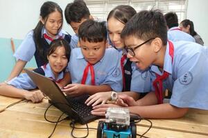 Không chạy theo điểm số, mà đánh giá năng lực toàn diện