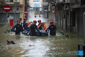 Trung Quốc gồng mình chống siêu bão Ragasa