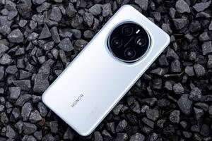 Honor Magic 8 Pro ra mắt với nút Camera AI và chip Snapdragon 8 Elite Gen 5
