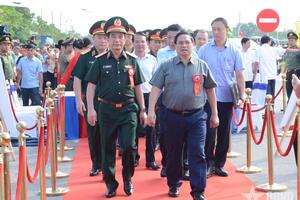 Thủ tướng Phạm Minh Chính dự lễ khánh thành cầu Phong Châu mới