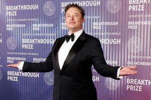 Tỷ phú Elon Musk là người đầu tiên trên thế giới có khối tài sản 500 tỷ USD