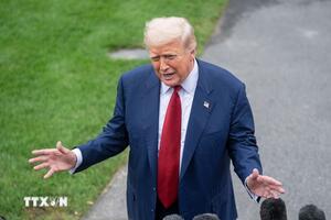 Tổng thống Trump cảnh báo sa thải hàng loạt nếu hai đảng không đạt được thỏa thuận