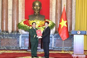 Bổ nhiệm đồng chí Nguyễn Trọng Nghĩa giữ chức Chủ nhiệm Tổng cục chính trị