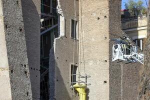 Sập tòa tháp Torre dei Conti được xây từ thời Trung cổ tại Italy