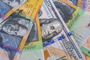 Tỷ giá USD hôm nay (12-11): Đồng USD quay đầu giảm