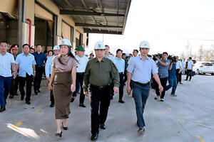 Thủ tướng kiểm tra tình hình thiệt hại do bão số 13 tại tỉnh Gia Lai